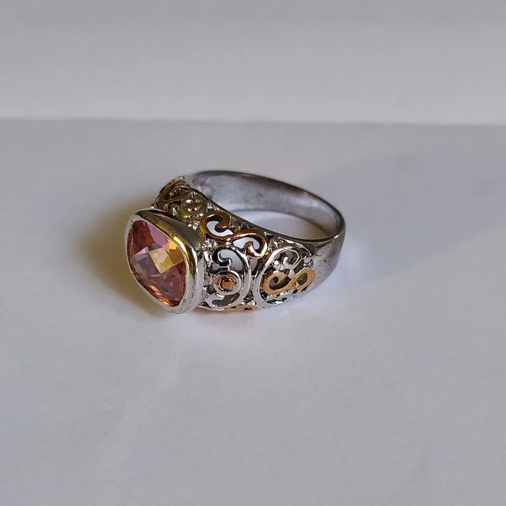 VTG Style Signed 18KGE Ornate Filigree Faceted Pink Glass Stone Ring Size 8.5